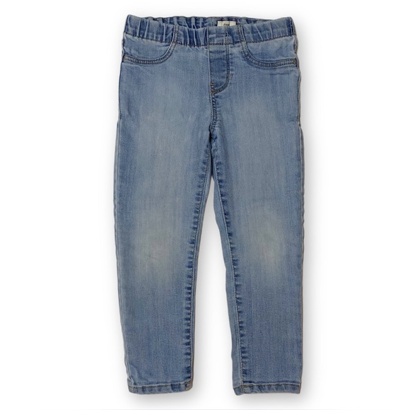 OshKosh B'gosh Other - OshKosh B'gosh Girls Size 4T Light Wash Pull-on Denim Blue Jeans